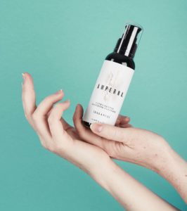 AMPERNA®_Hands_1