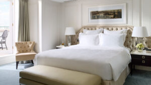 tlsyd-rooms-langham-suite-bedroom-1680-945