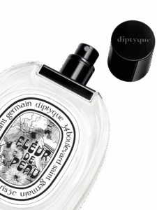 EDT-FLEUR-DE-PEAU-100ML_FLEUR-DE-PEAU-2025_FLEUR100__RVB_BD_FOND-TRANSPARENT_SPEC-ECOM_3_DIPTYQUE