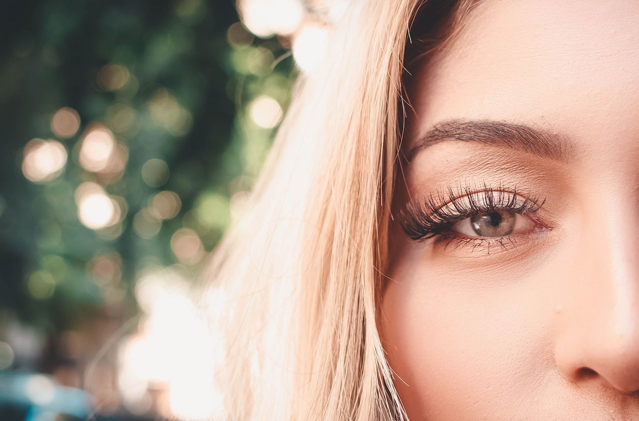 eyelash extension